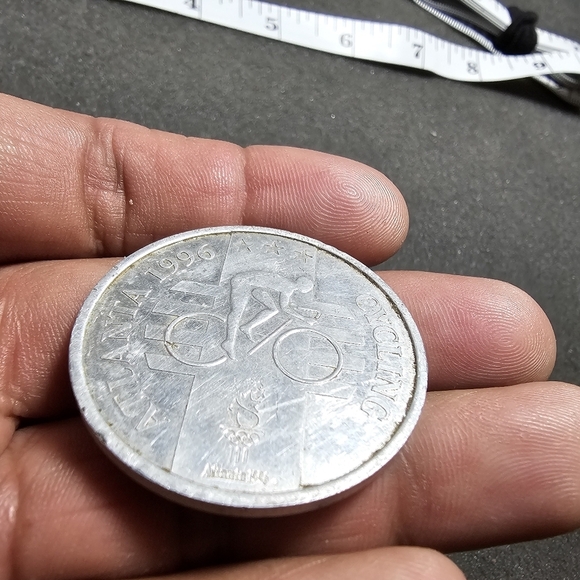 1996 Atlanta Olympic Games Silver Tone  Cycling Commemorative medal Coin Token s - Picture 8 of 11